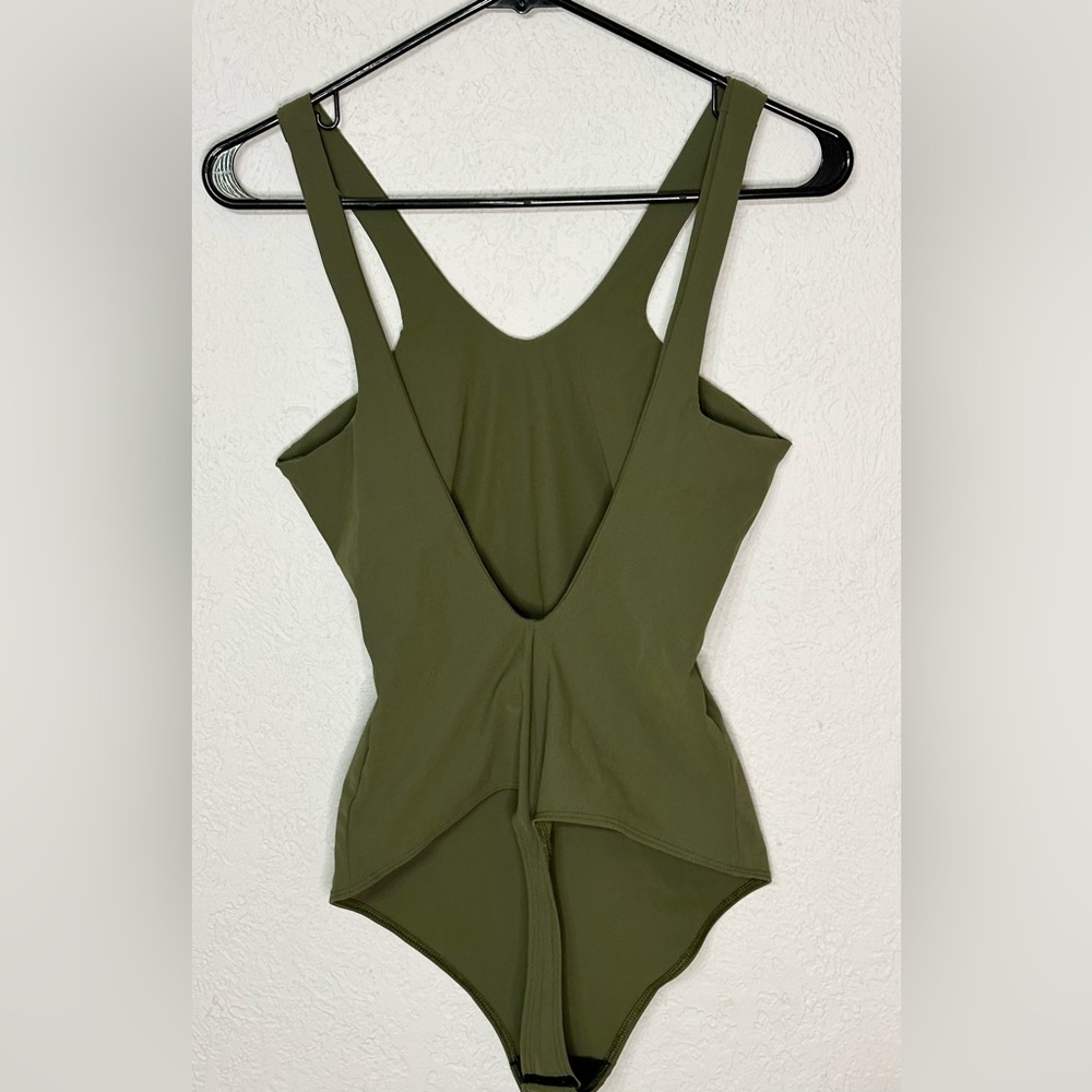 Alix NYC bodysuit sleeveless - Picture 3 of 6